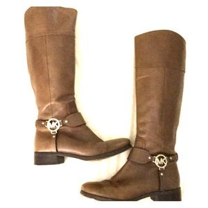 Michael Kors boots sz 8